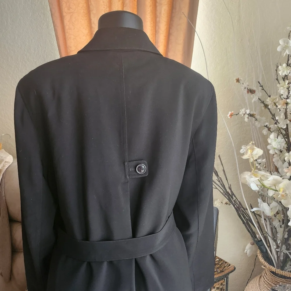 Gallery coat size 10